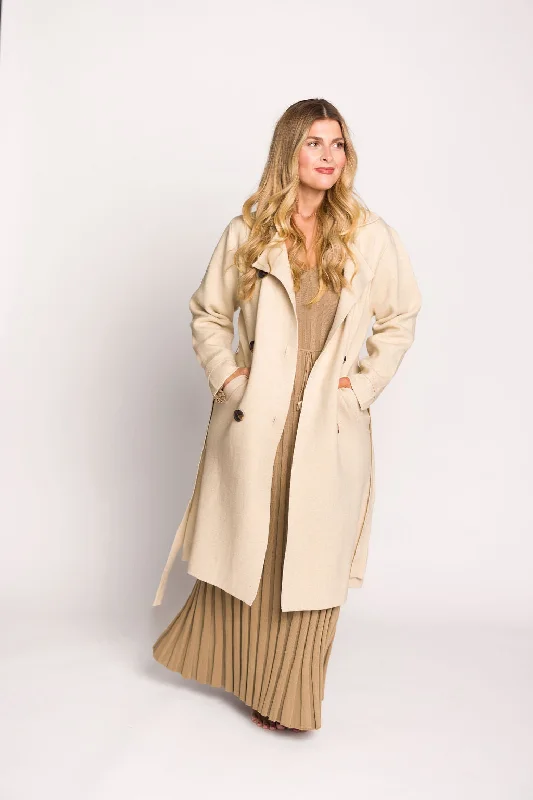 Cadenza Cashmere-Blend Peacoat in Oatmeal *LUXURY ITEM*