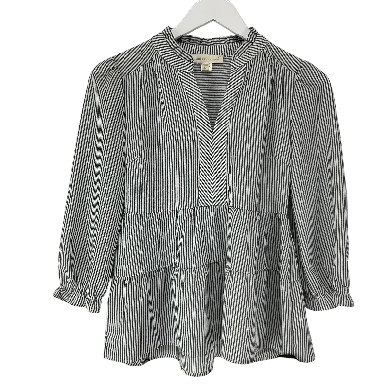 Top Long Sleeve By Monteau In Grey, Size: M